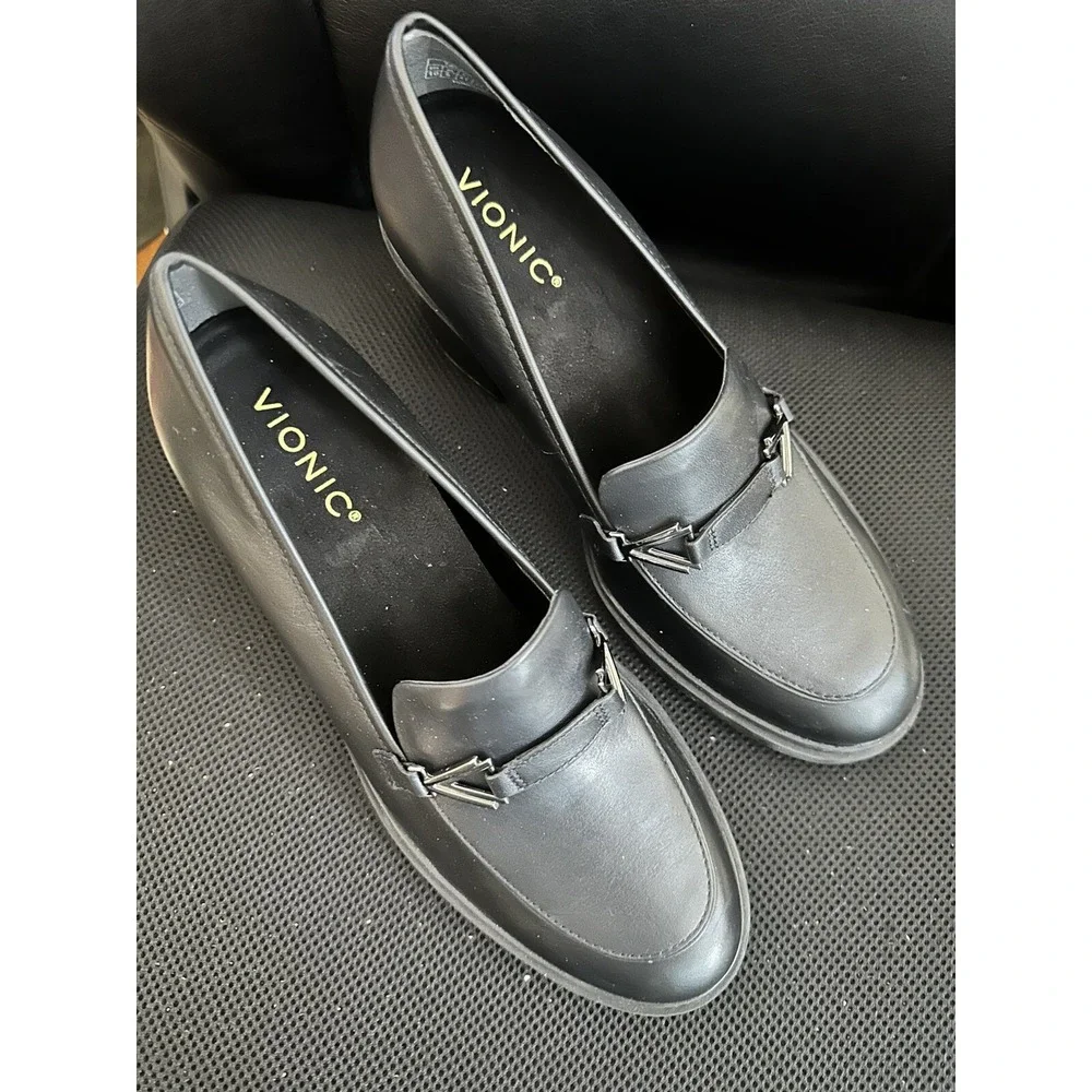 Vionic Women's Tiburon Slip-On Heeled‎ Loafer 10